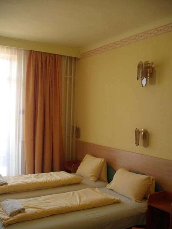 Hotel Tagore Balatonfüred Екстериор снимка